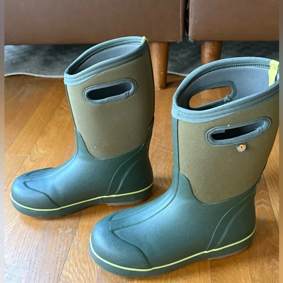 Kids Unisex Green Bogs Boots big kids size 6 nearly new - Picture 2 of 14